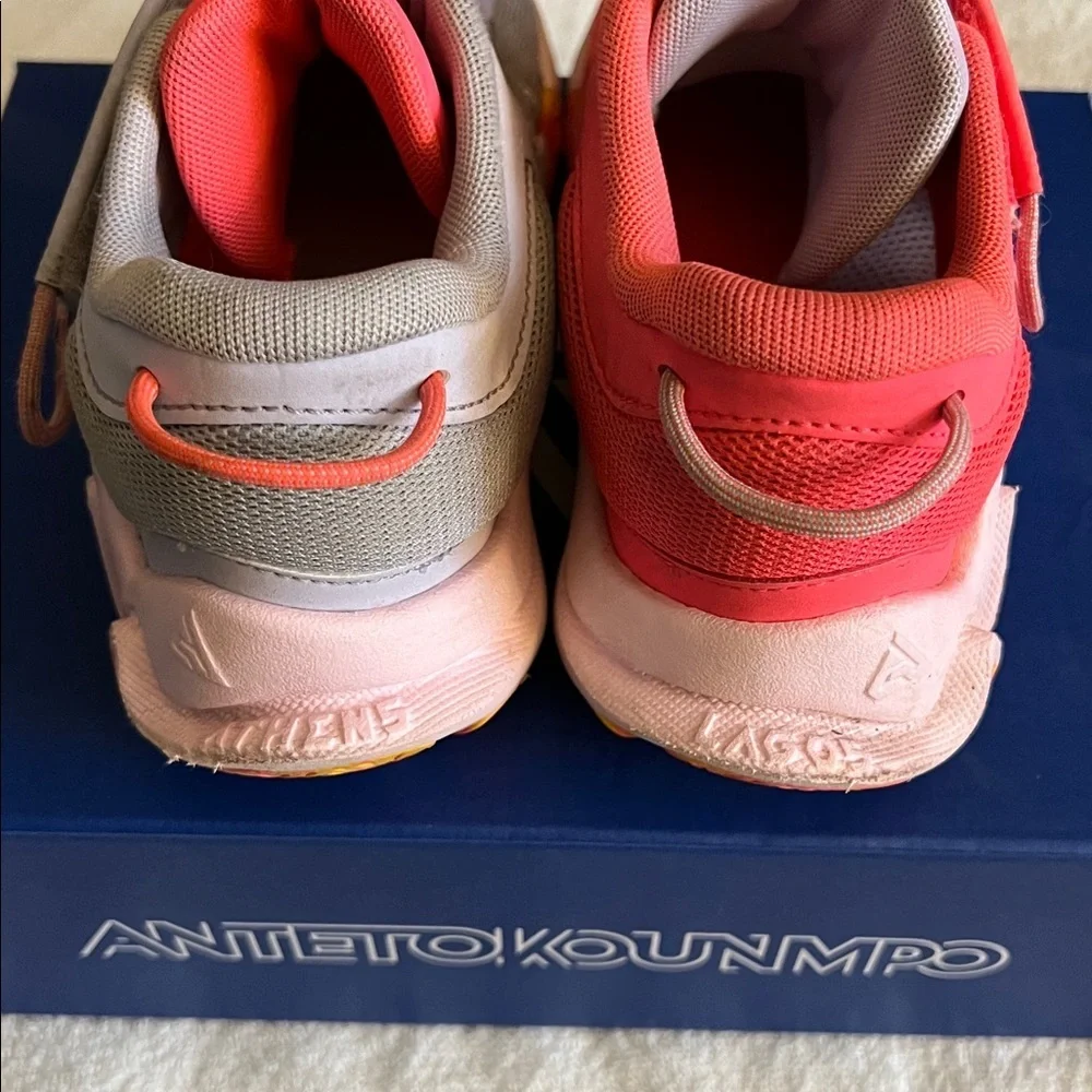 Nike Giannis Girls Sneakers - size 1